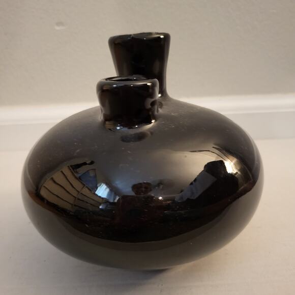 VTG Glossy Black White Ceramic Double Spout Hand Crafted Weed Pot Vase signed - Picture 6 of 6